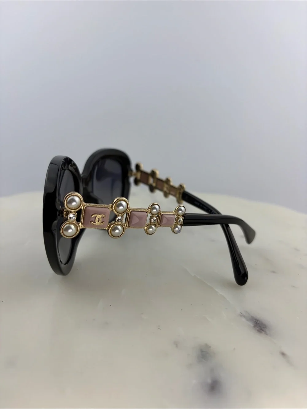 NWOT Vintage Chanel ‘Bijou’ Pearl Polarized Sunglasses ~ 5334-B-A